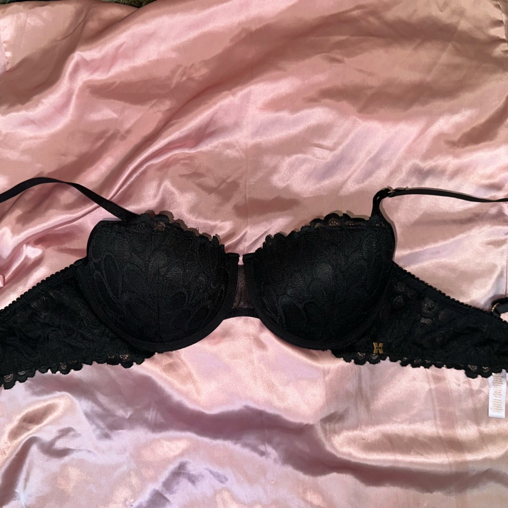 NEW✨ SavagexFenty Black Lace Bra